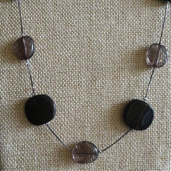 ⚜️3 for $30⚜️ Vintage Black and Gray Beaded Station Necklace - Picture 2 of 4